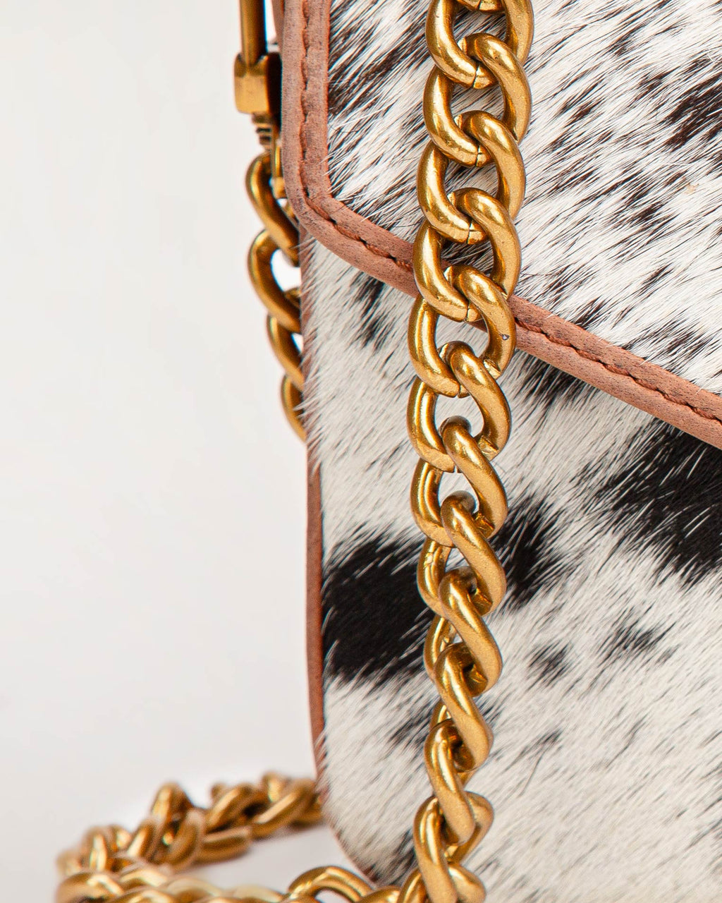 LW ON THE GO MINI CHAIN BAG